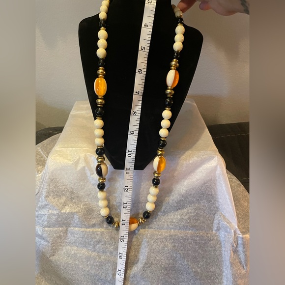 Vintage Amber Glass White Big Beaded Chunky
Gold Tone Women's Necklace - Picture 4 of 4